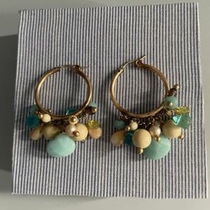 Hoop earrings with multi-stone drops